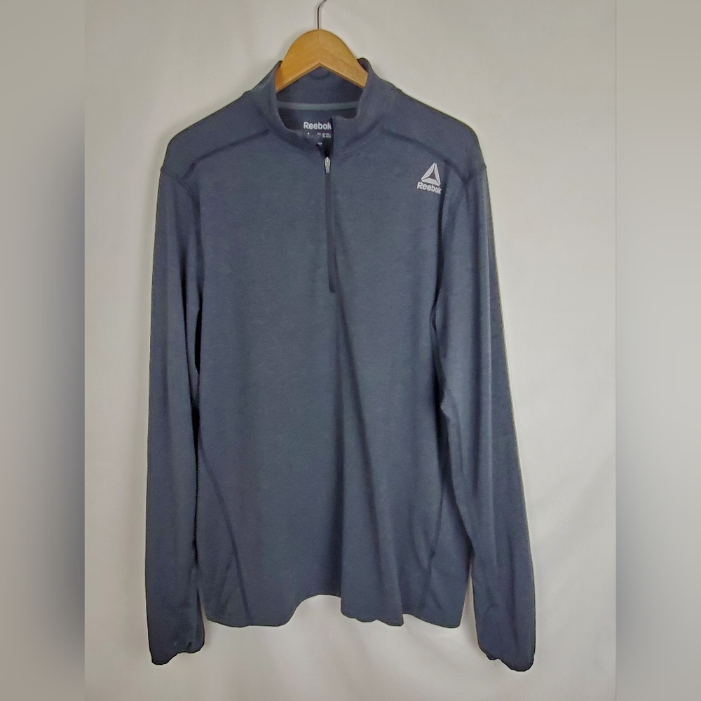 Reebok 🖤 Men's 3/4 Zip Athletic Shirt. Size XL.